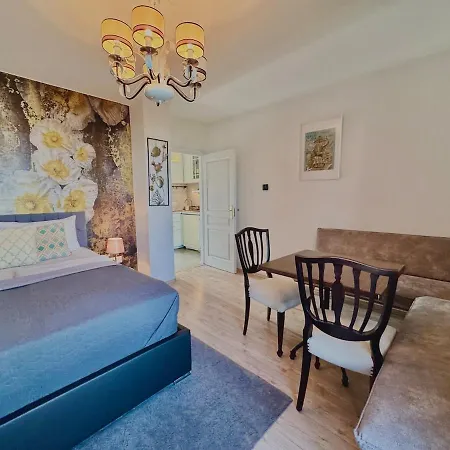 Azur 2 - Panoramic Escape Apartment