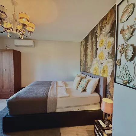 Azur 2 - Panoramic Escape Apartment Balatonalmadi